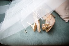 01 bridal shoes, ring and veil